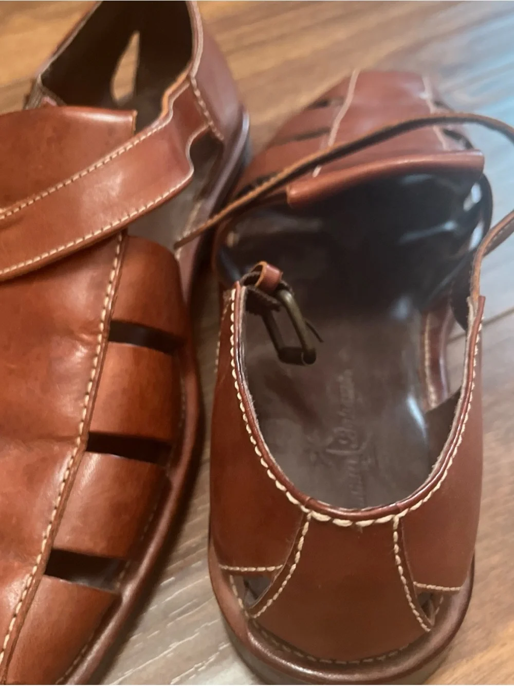 Tommy Bahama genuine leather